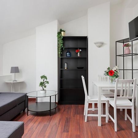 1 Bedroom & 1 Living Room Apt - Duomo 5 Milano Eksteriør bilde